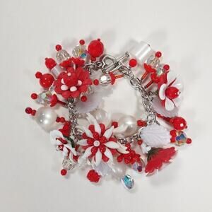 Vintage Silver Toned Charm Bracelet With Glass And Acrylic Beads 7"